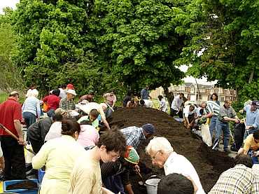 Councillor Ainslie' s Compost Day